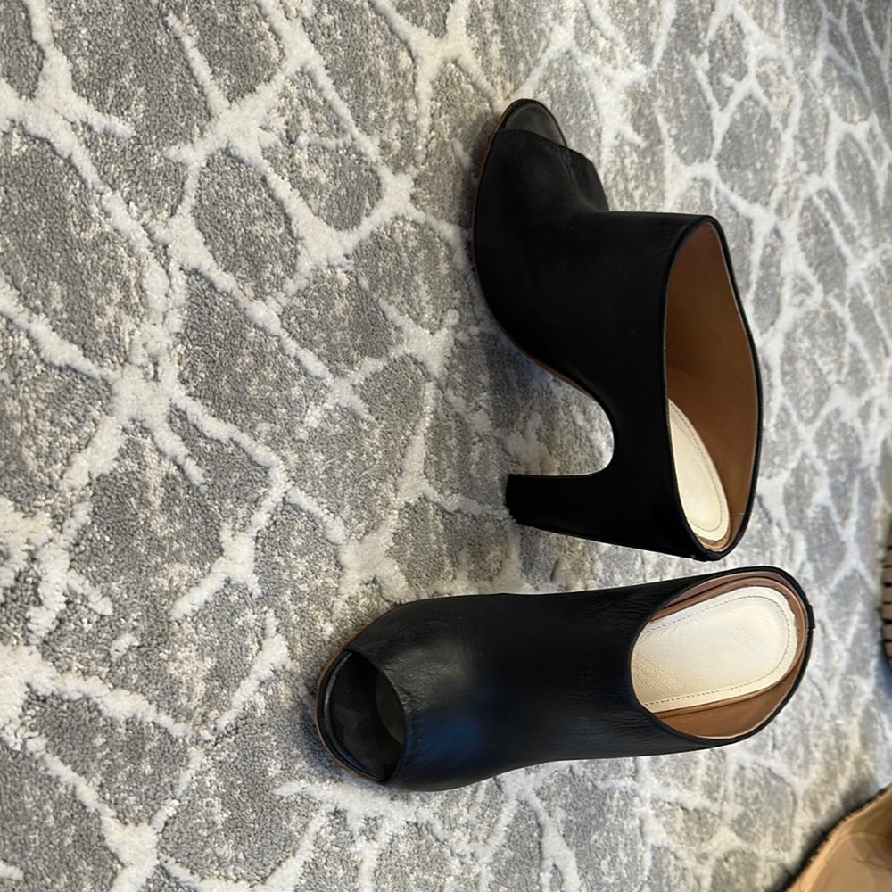Elegant Black Women's Mules